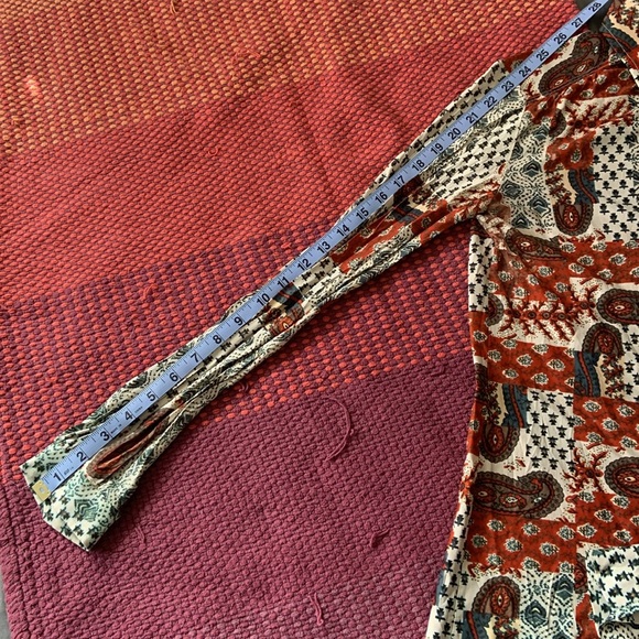 LADY MANHATTAN SIZE S Long-sleeve Sheer Patterned Button-up Top - Picture 9 of 16